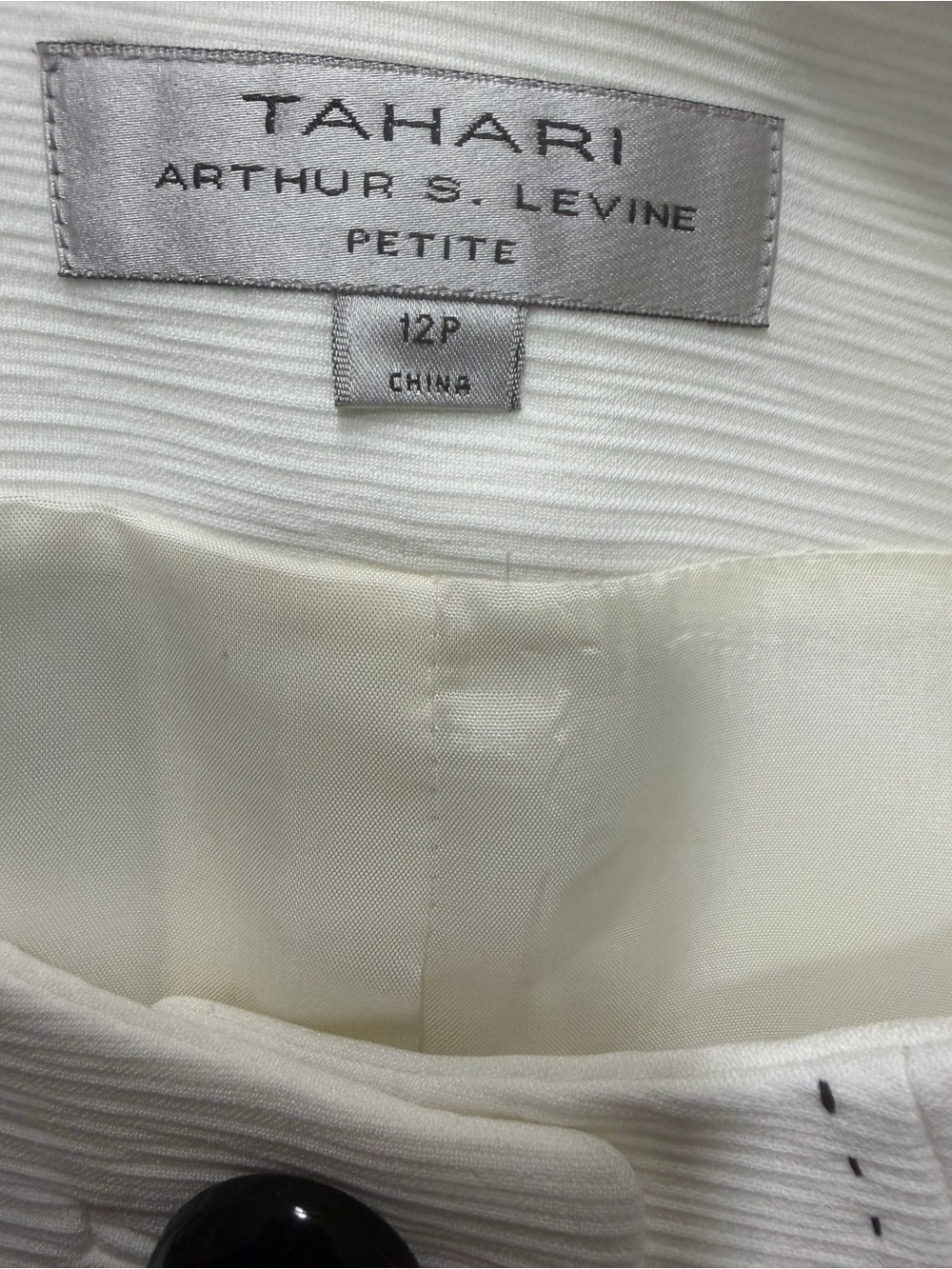 Tahari Arthur S. Lavine Classic Women's white/black Button-Front Collarless Jack - Picture 4 of 9